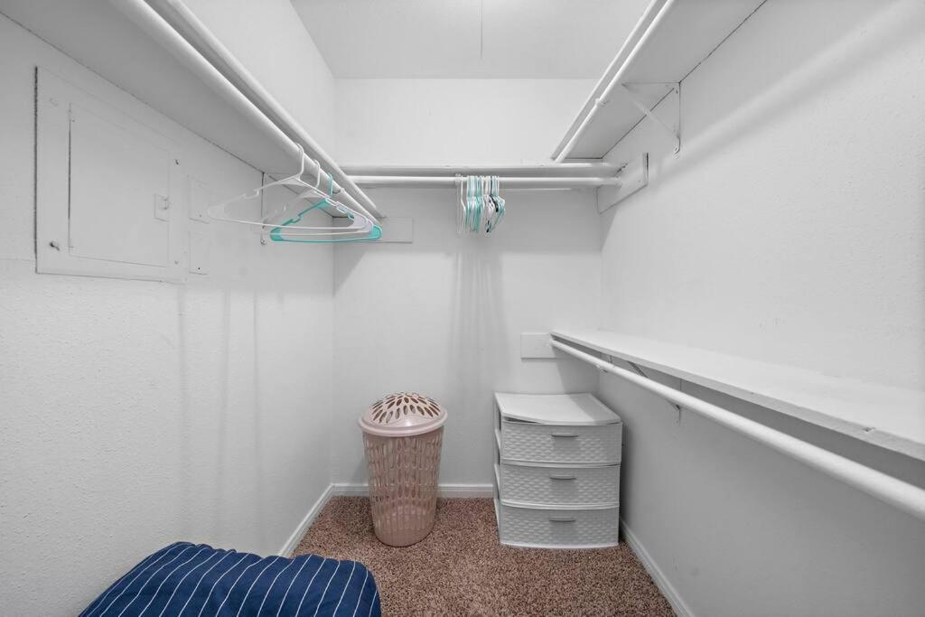 Cozy, Dedicated Workspace, Fast Wi-Fi Apartment Хюстън Екстериор снимка