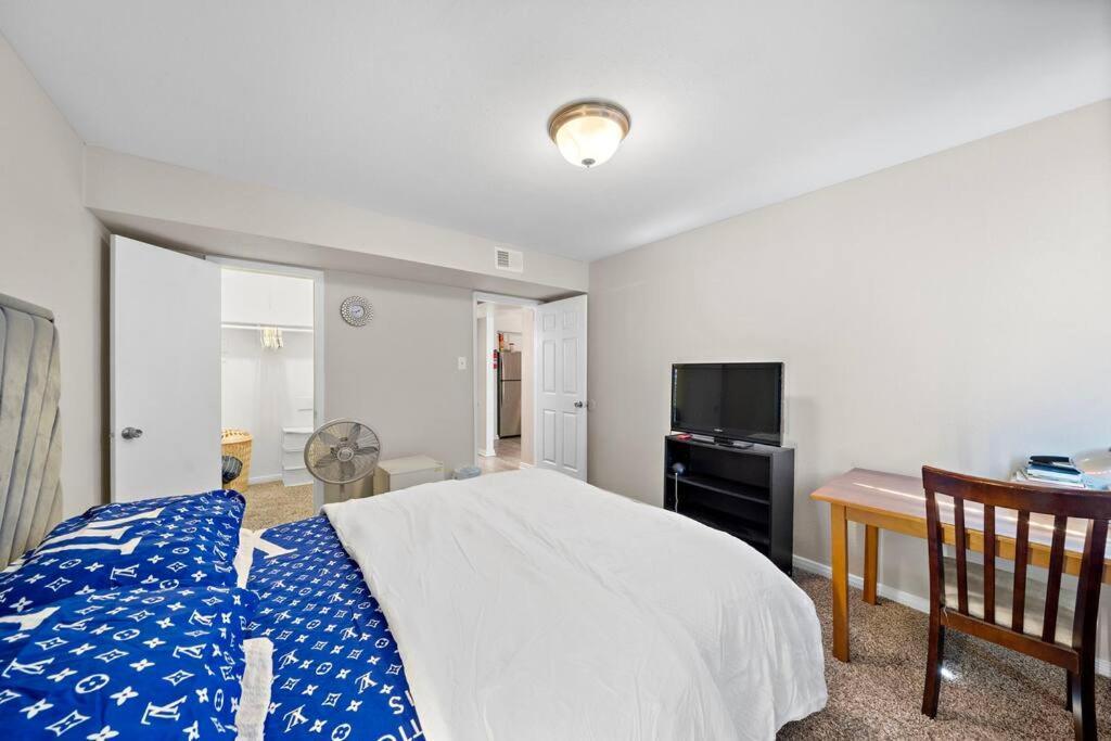 Cozy, Dedicated Workspace, Fast Wi-Fi Apartment Хюстън Екстериор снимка